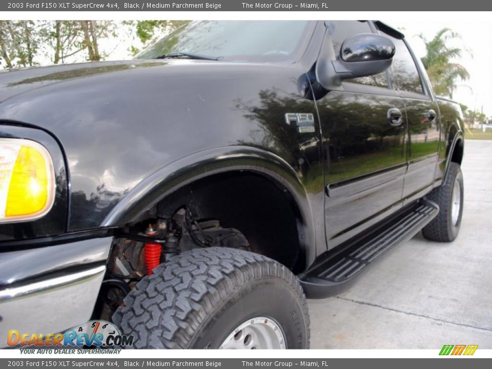 2003 Ford F150 XLT SuperCrew 4x4 Black / Medium Parchment Beige Photo #13