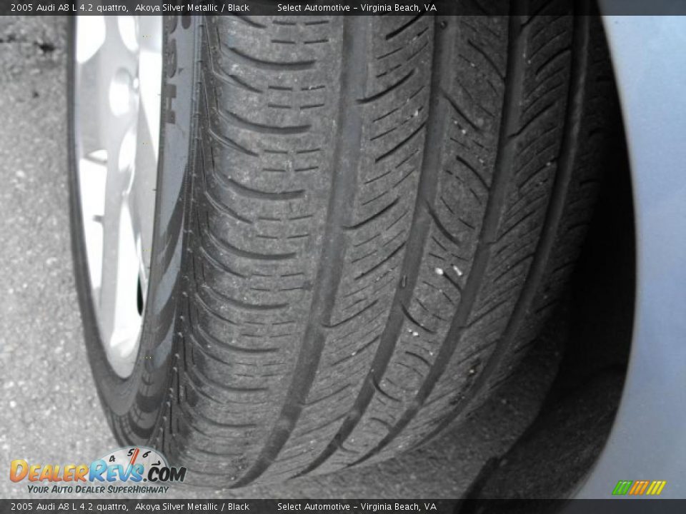 2005 Audi A8 L 4.2 quattro Akoya Silver Metallic / Black Photo #26