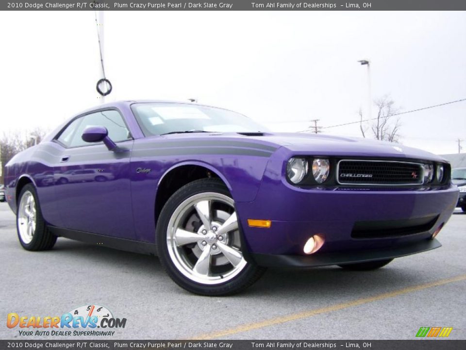 Front 3/4 View of 2010 Dodge Challenger R/T Classic Photo #1