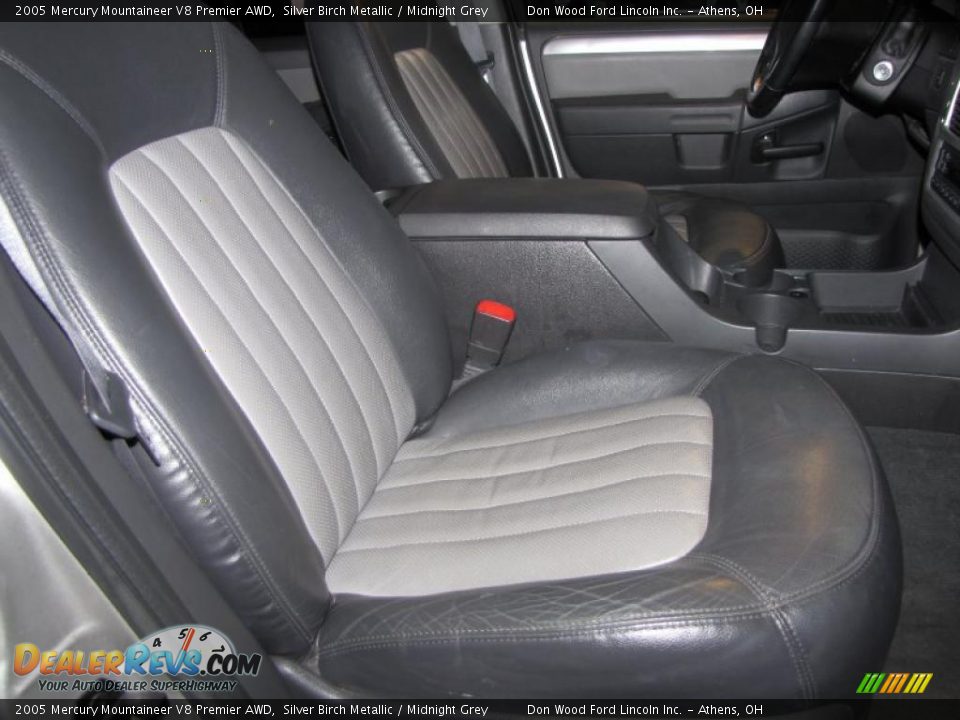 2005 Mercury Mountaineer V8 Premier AWD Silver Birch Metallic / Midnight Grey Photo #11