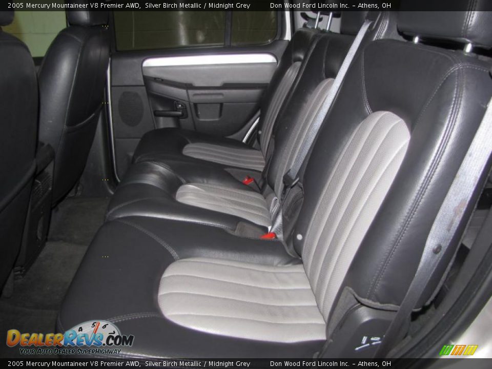 2005 Mercury Mountaineer V8 Premier AWD Silver Birch Metallic / Midnight Grey Photo #12
