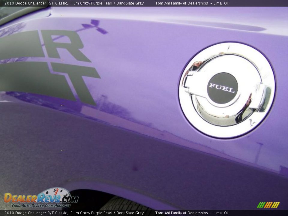 2010 Dodge Challenger R/T Classic Plum Crazy Purple Pearl / Dark Slate Gray Photo #9