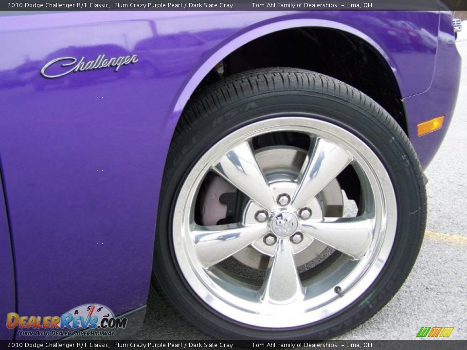 2010 Dodge Challenger R/T Classic Plum Crazy Purple Pearl / Dark Slate Gray Photo #13