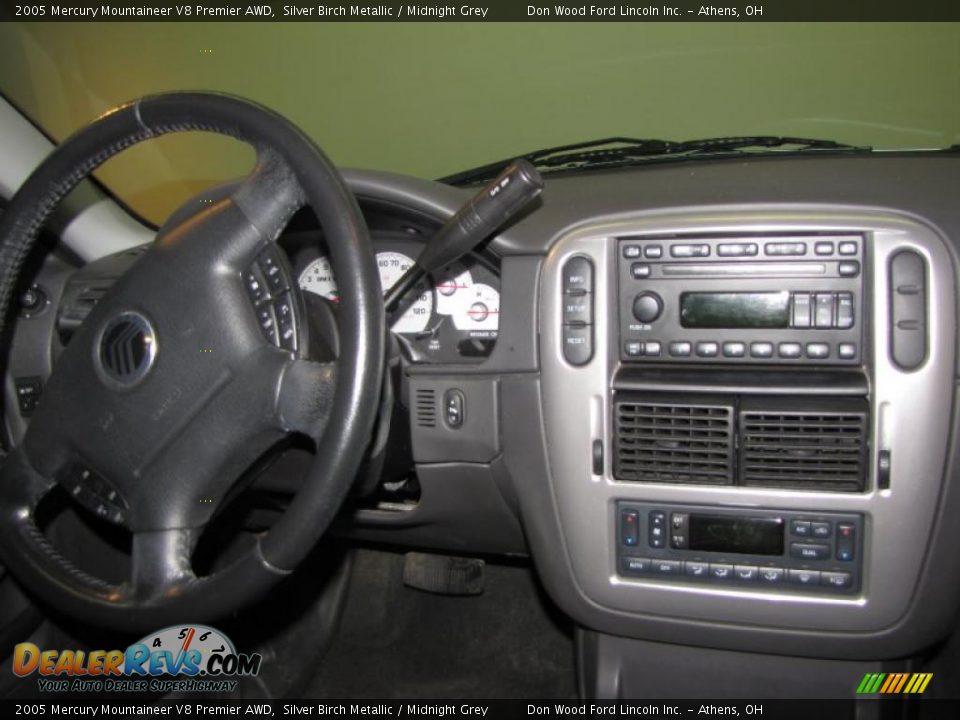 2005 Mercury Mountaineer V8 Premier AWD Silver Birch Metallic / Midnight Grey Photo #21