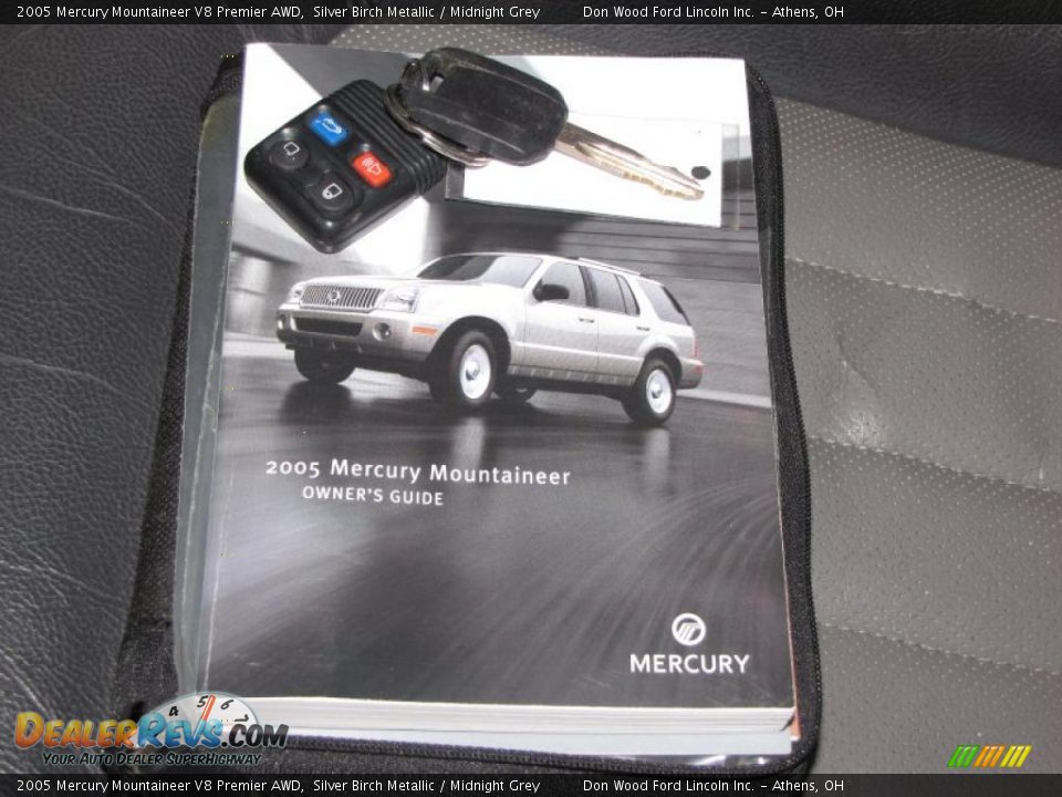 2005 Mercury Mountaineer V8 Premier AWD Silver Birch Metallic / Midnight Grey Photo #22