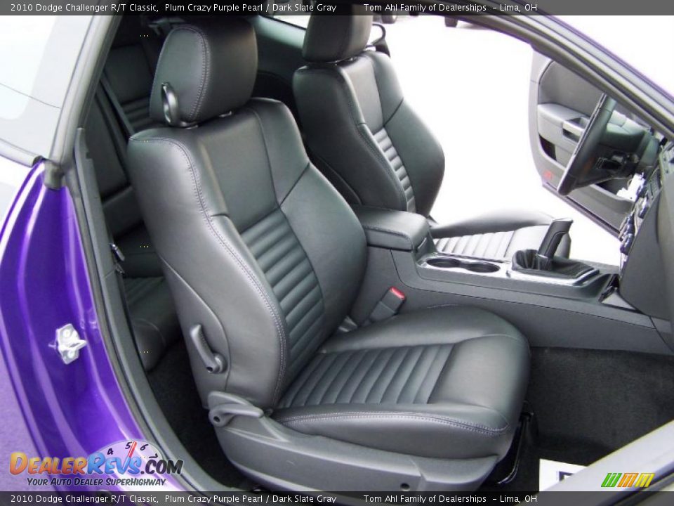 2010 Dodge Challenger R/T Classic Plum Crazy Purple Pearl / Dark Slate Gray Photo #16
