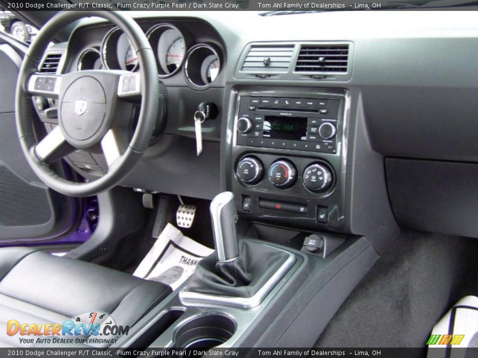 2010 Dodge Challenger R/T Classic Plum Crazy Purple Pearl / Dark Slate Gray Photo #18