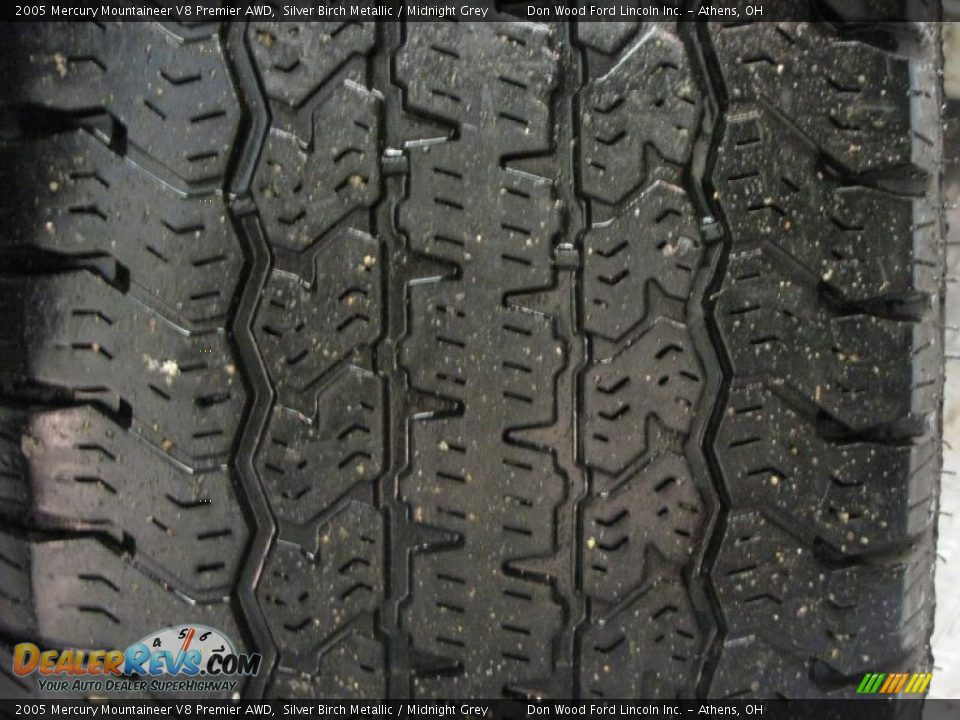 2005 Mercury Mountaineer V8 Premier AWD Silver Birch Metallic / Midnight Grey Photo #25