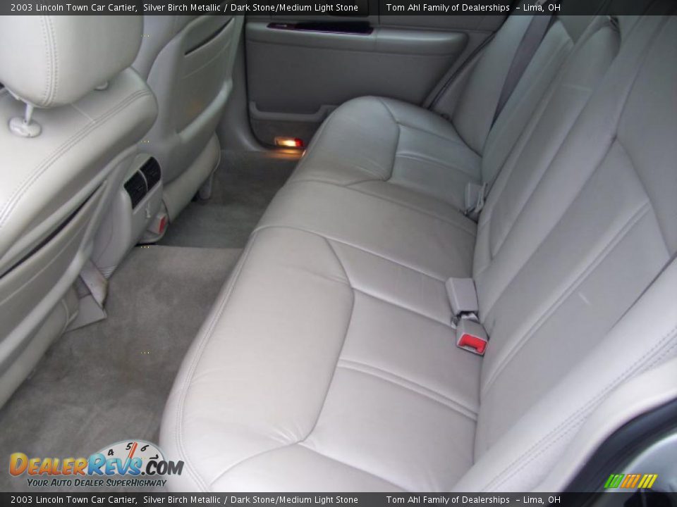 2003 Lincoln Town Car Cartier Silver Birch Metallic / Dark Stone/Medium Light Stone Photo #9
