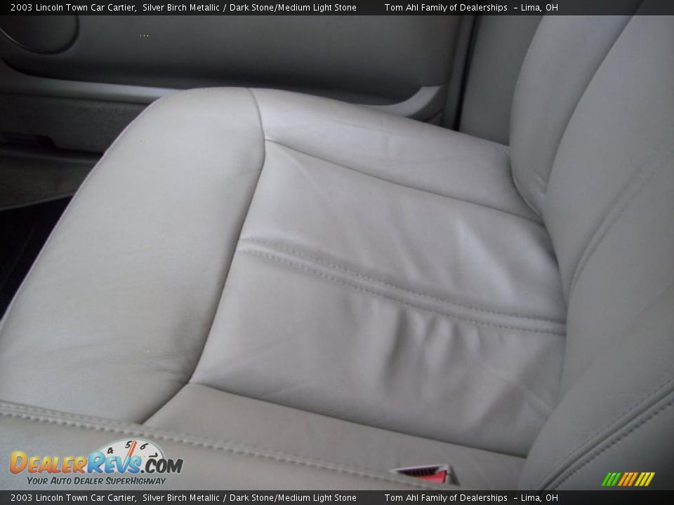 2003 Lincoln Town Car Cartier Silver Birch Metallic / Dark Stone/Medium Light Stone Photo #10