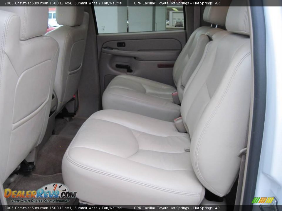 2005 Chevrolet Suburban 1500 LS 4x4 Summit White / Tan/Neutral Photo #9