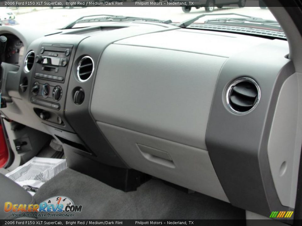 2006 Ford F150 XLT SuperCab Bright Red / Medium/Dark Flint Photo #27
