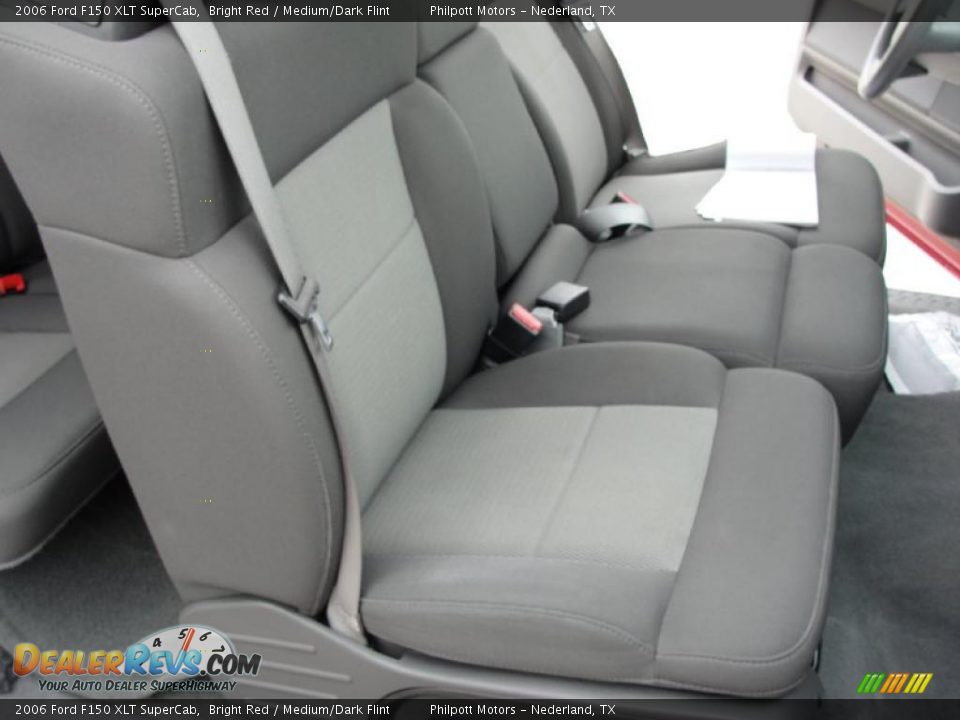 2006 Ford F150 XLT SuperCab Bright Red / Medium/Dark Flint Photo #29