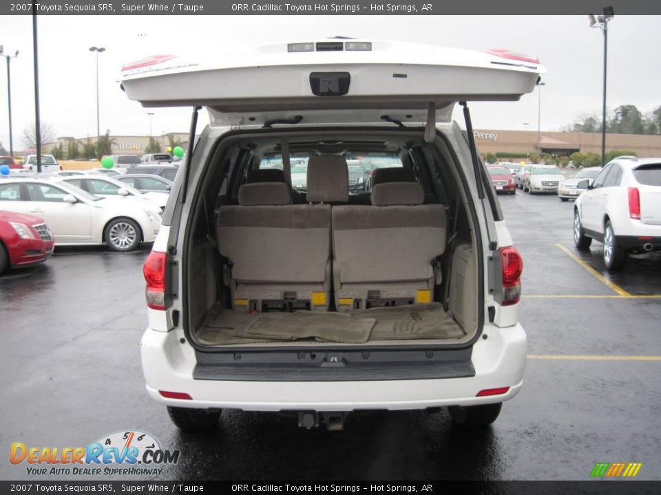 2007 Toyota Sequoia SR5 Super White / Taupe Photo #5