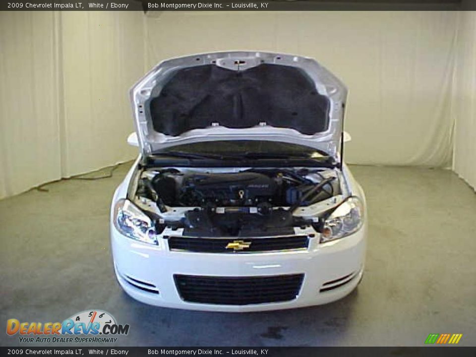2009 Chevrolet Impala LT White / Ebony Photo #4
