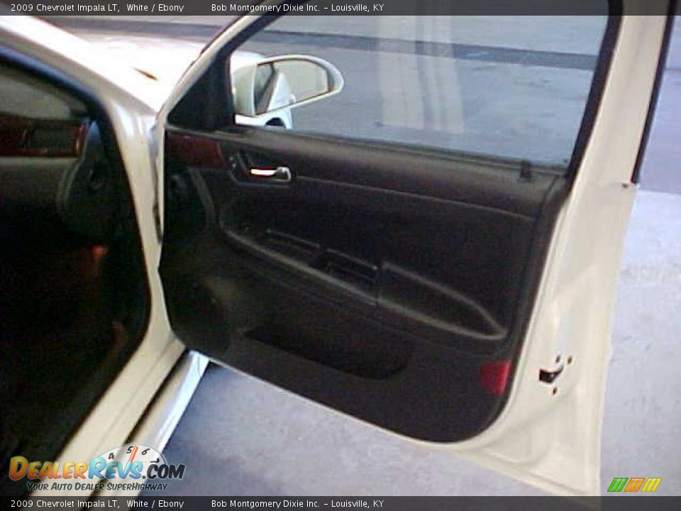 2009 Chevrolet Impala LT White / Ebony Photo #7