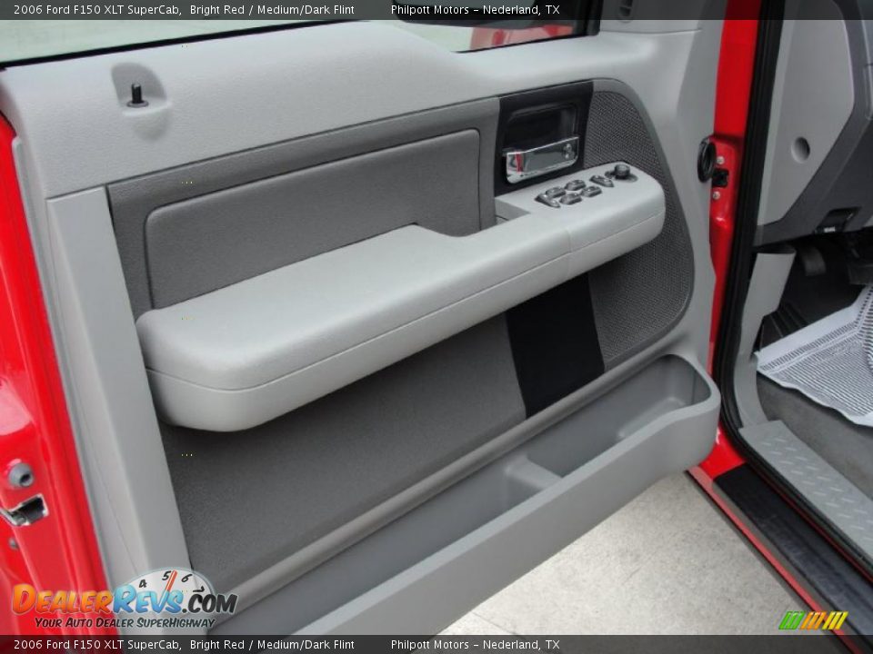 2006 Ford F150 XLT SuperCab Bright Red / Medium/Dark Flint Photo #35