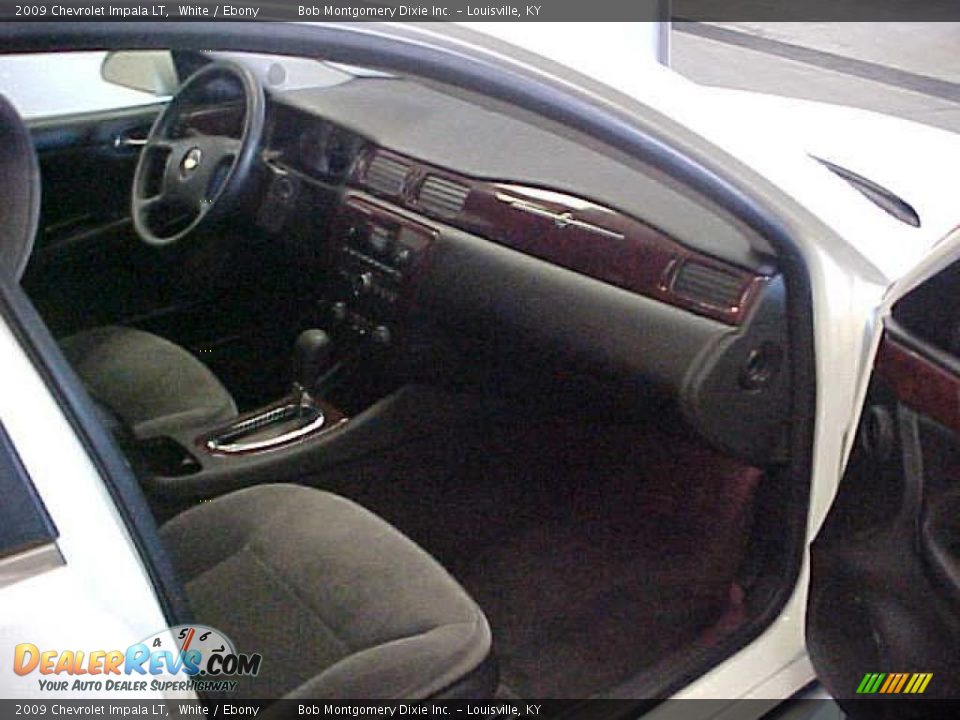 2009 Chevrolet Impala LT White / Ebony Photo #8