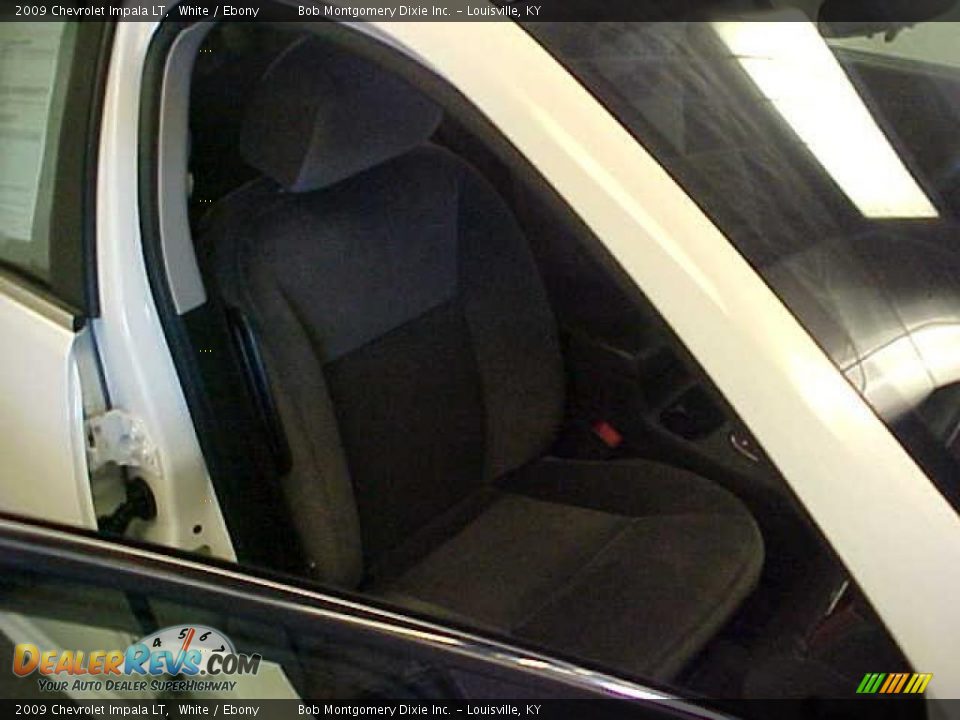 2009 Chevrolet Impala LT White / Ebony Photo #9