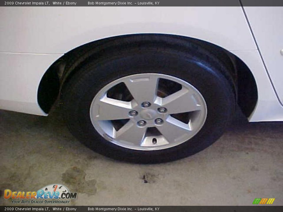 2009 Chevrolet Impala LT White / Ebony Photo #12