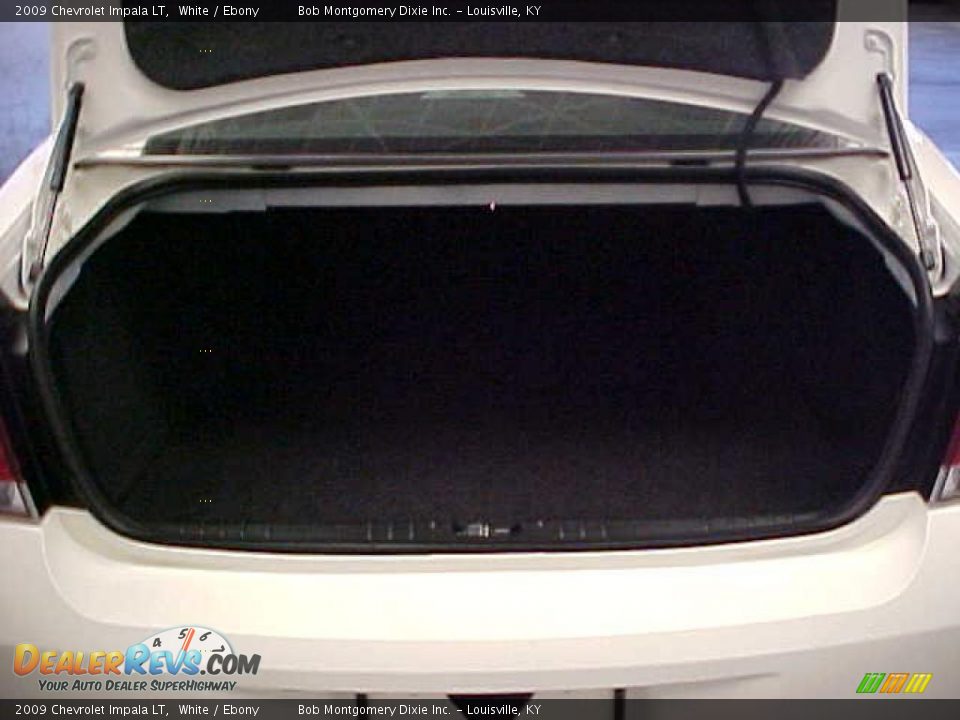 2009 Chevrolet Impala LT White / Ebony Photo #13