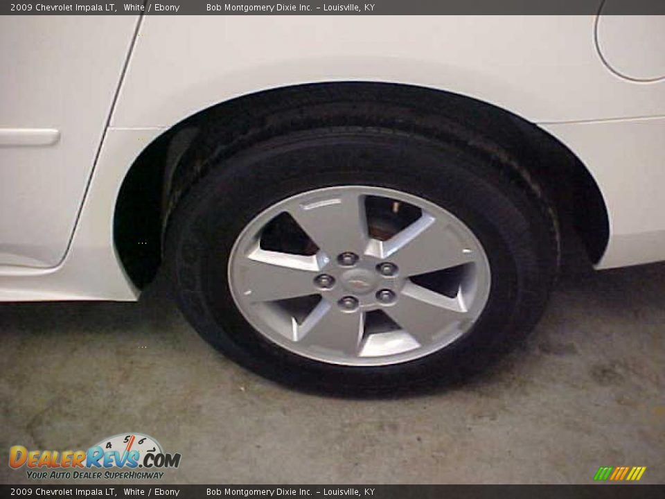 2009 Chevrolet Impala LT White / Ebony Photo #15