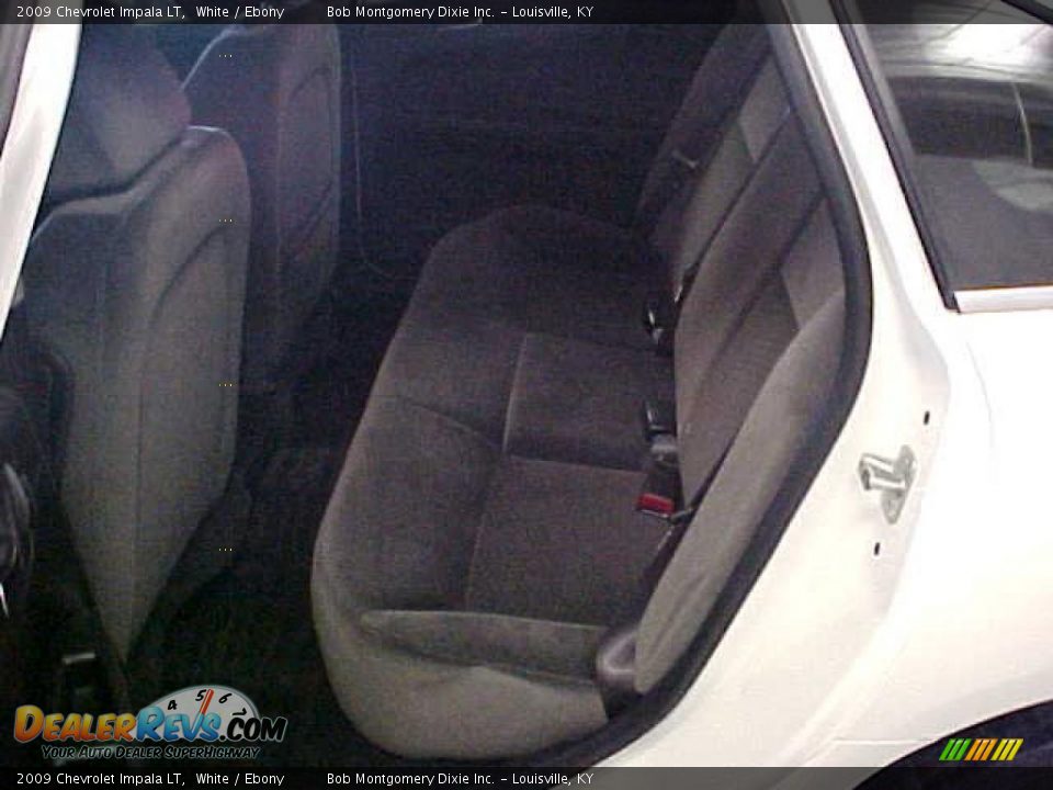 2009 Chevrolet Impala LT White / Ebony Photo #17
