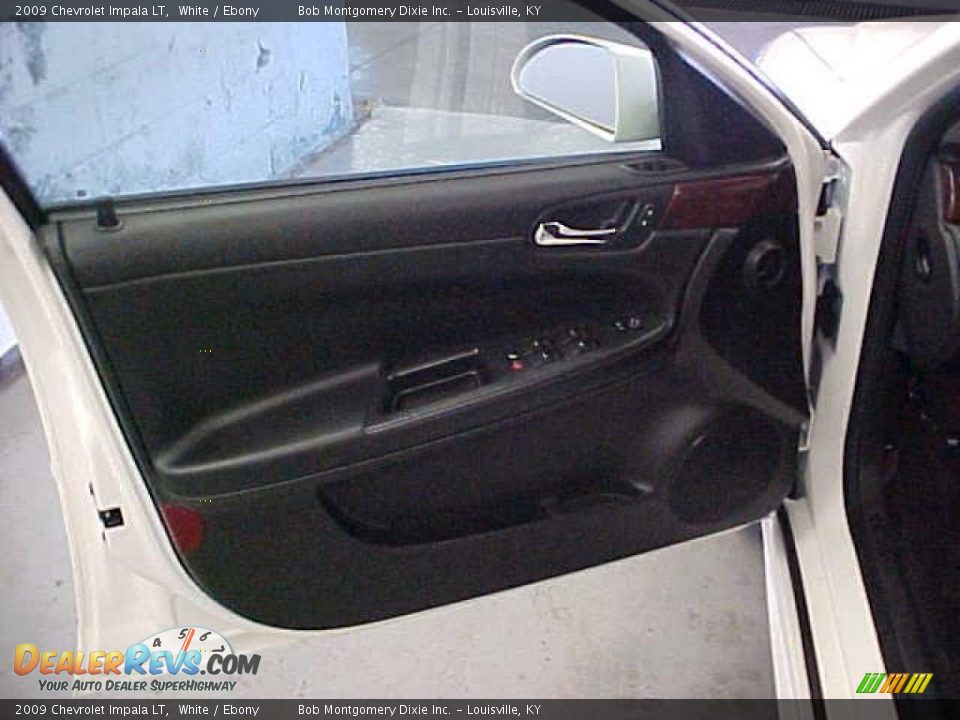2009 Chevrolet Impala LT White / Ebony Photo #18