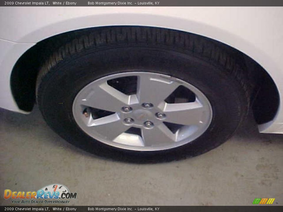 2009 Chevrolet Impala LT White / Ebony Photo #27