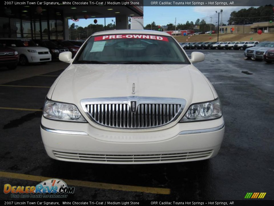 2007 Lincoln Town Car Signature White Chocolate Tri-Coat / Medium Light Stone Photo #3