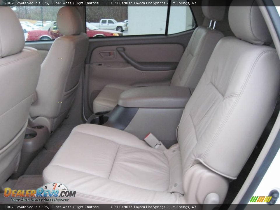 2007 Toyota Sequoia SR5 Super White / Light Charcoal Photo #9