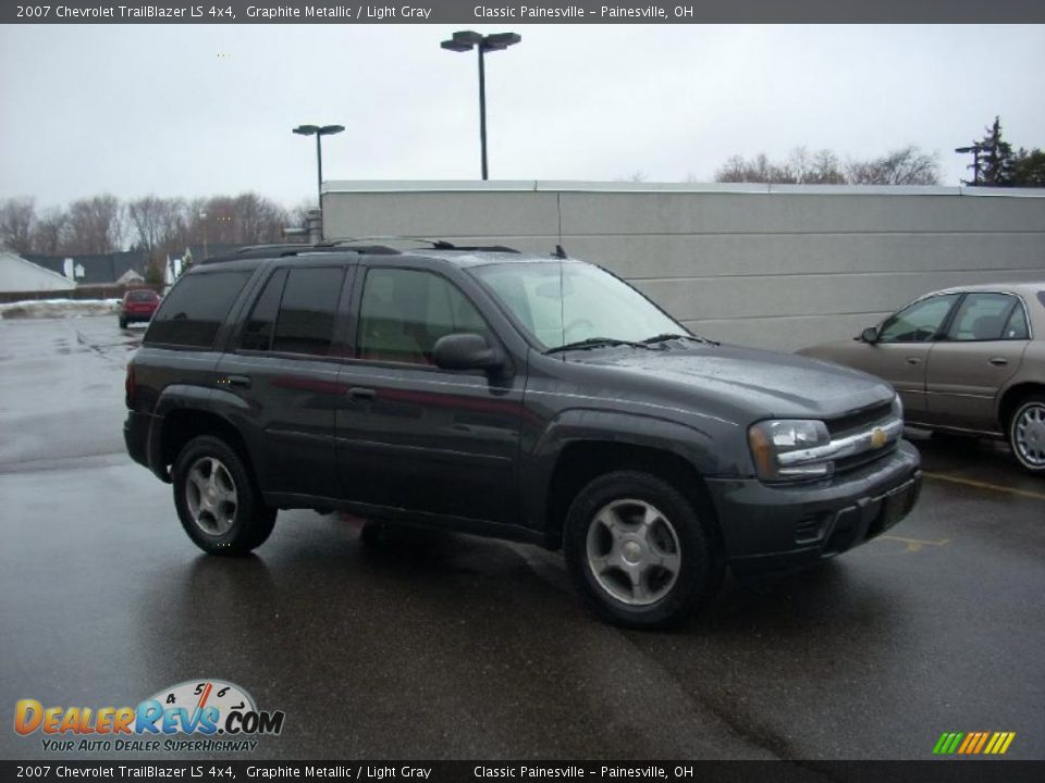 2007 Chevrolet TrailBlazer LS 4x4 Graphite Metallic / Light Gray Photo #1