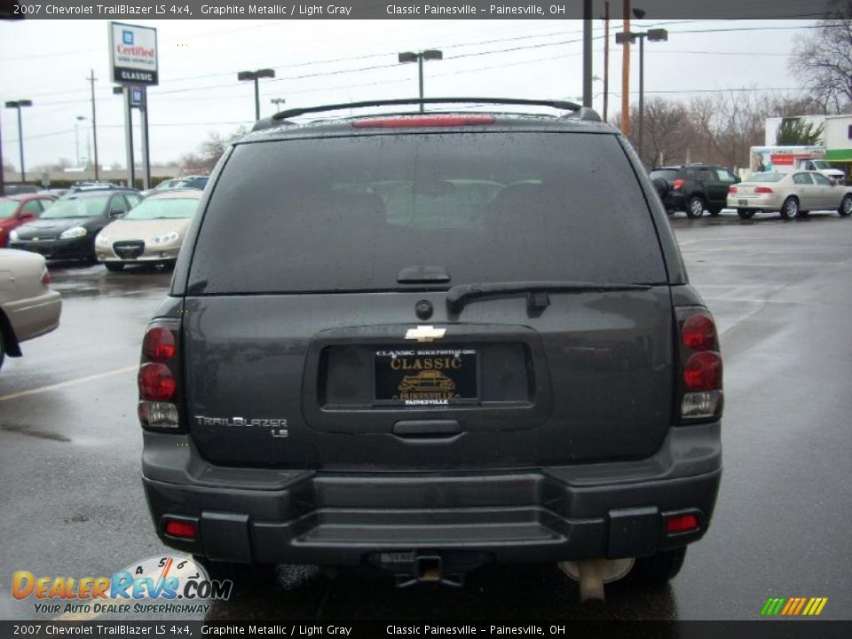 2007 Chevrolet TrailBlazer LS 4x4 Graphite Metallic / Light Gray Photo #5