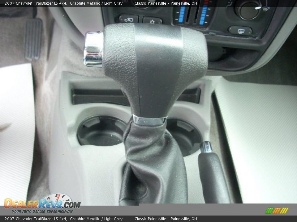2007 Chevrolet TrailBlazer LS 4x4 Graphite Metallic / Light Gray Photo #12