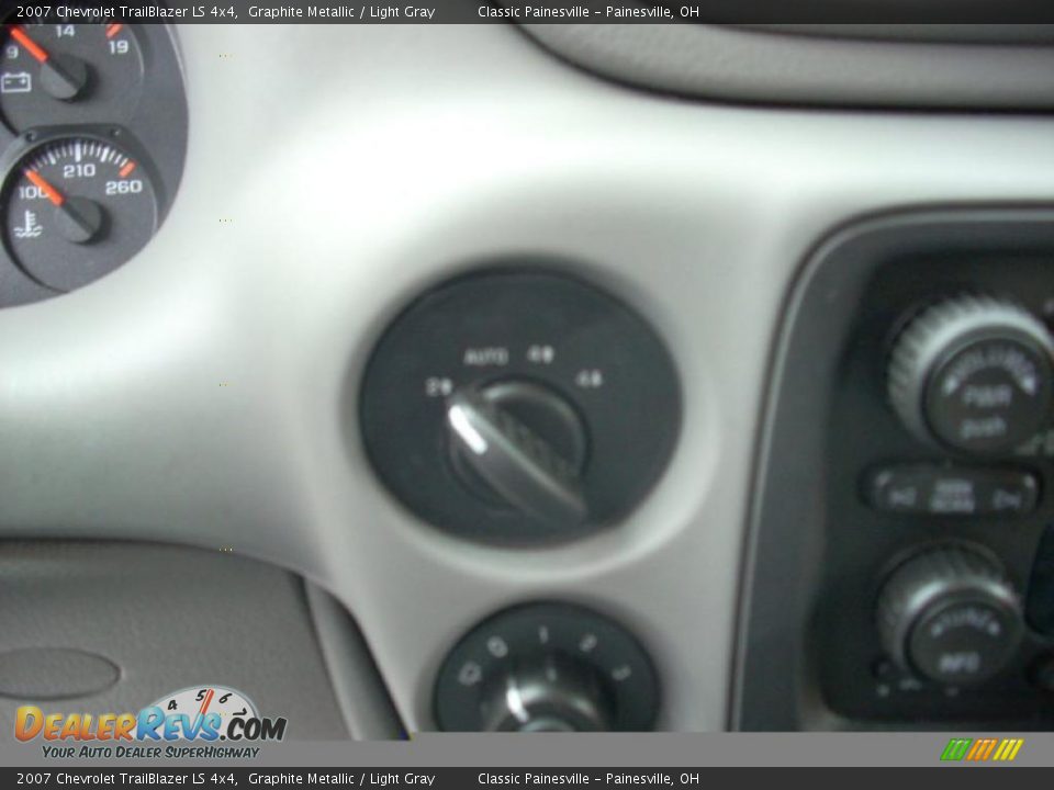 2007 Chevrolet TrailBlazer LS 4x4 Graphite Metallic / Light Gray Photo #14