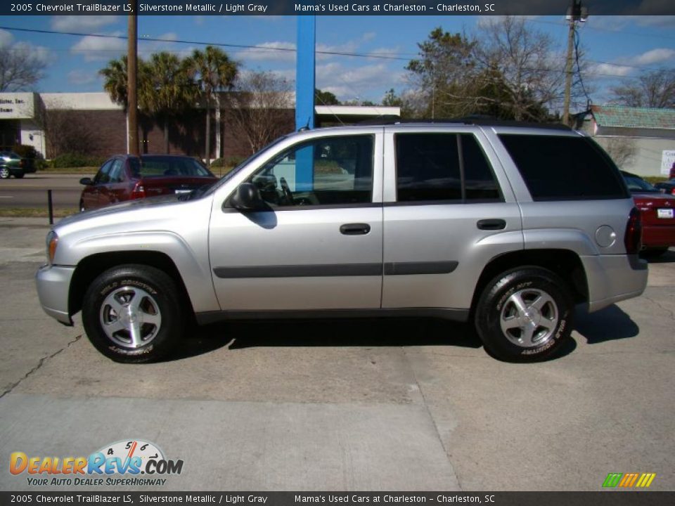 2005 Chevrolet TrailBlazer LS Silverstone Metallic / Light Gray Photo #5