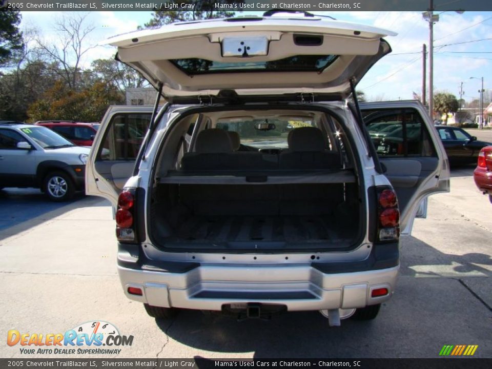 2005 Chevrolet TrailBlazer LS Silverstone Metallic / Light Gray Photo #11