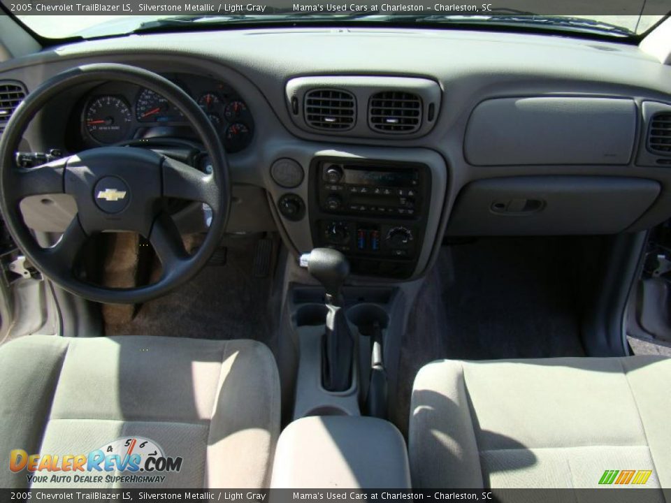 2005 Chevrolet TrailBlazer LS Silverstone Metallic / Light Gray Photo #14