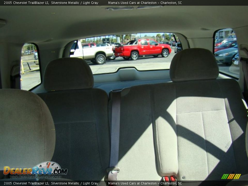 2005 Chevrolet TrailBlazer LS Silverstone Metallic / Light Gray Photo #18