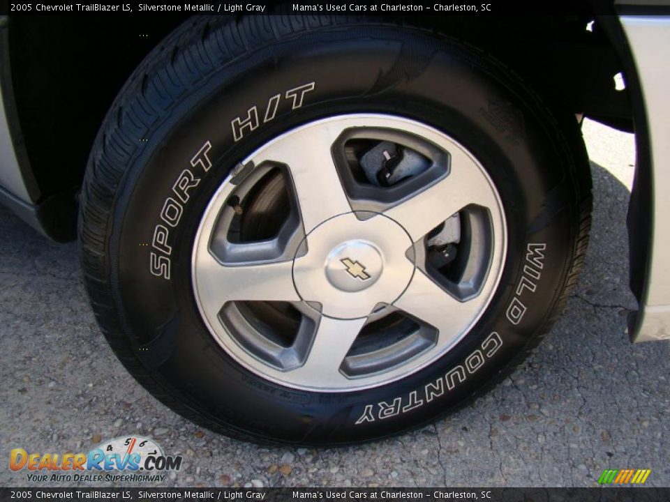 2005 Chevrolet TrailBlazer LS Silverstone Metallic / Light Gray Photo #27
