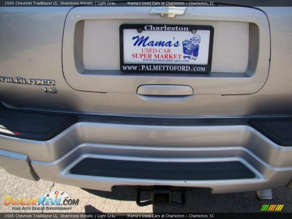 2005 Chevrolet TrailBlazer LS Silverstone Metallic / Light Gray Photo #35