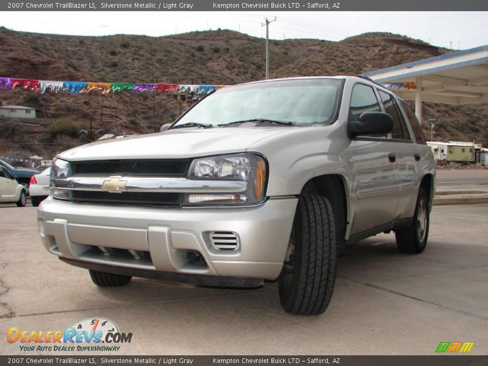 2007 Chevrolet TrailBlazer LS Silverstone Metallic / Light Gray Photo #1