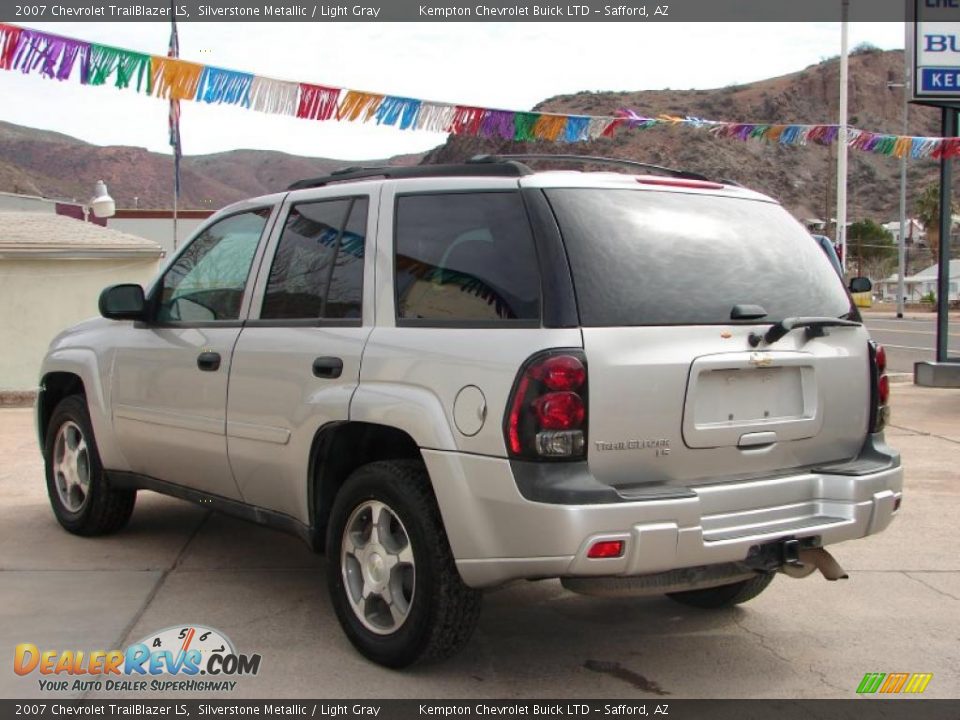 2007 Chevrolet TrailBlazer LS Silverstone Metallic / Light Gray Photo #2
