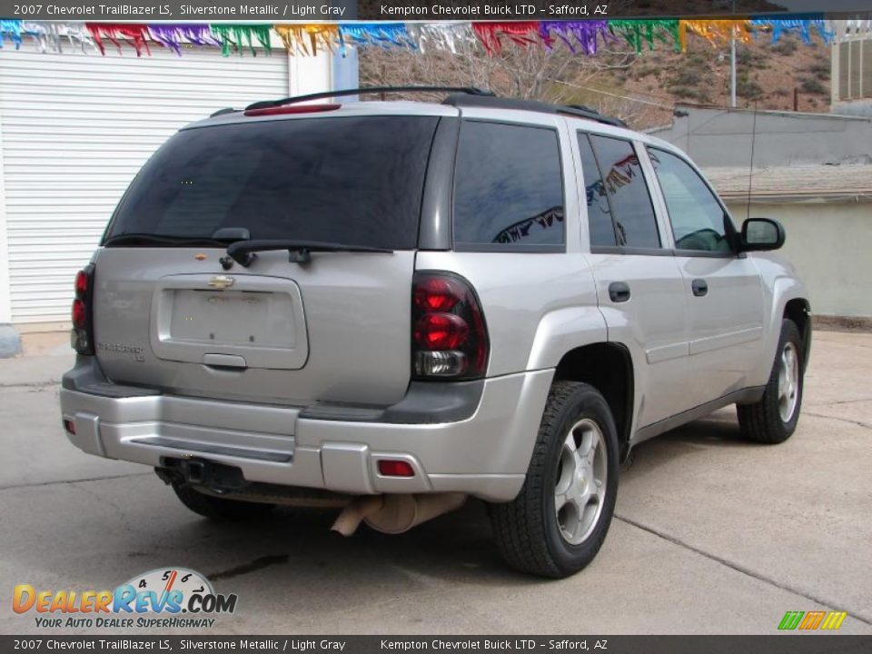 2007 Chevrolet TrailBlazer LS Silverstone Metallic / Light Gray Photo #3