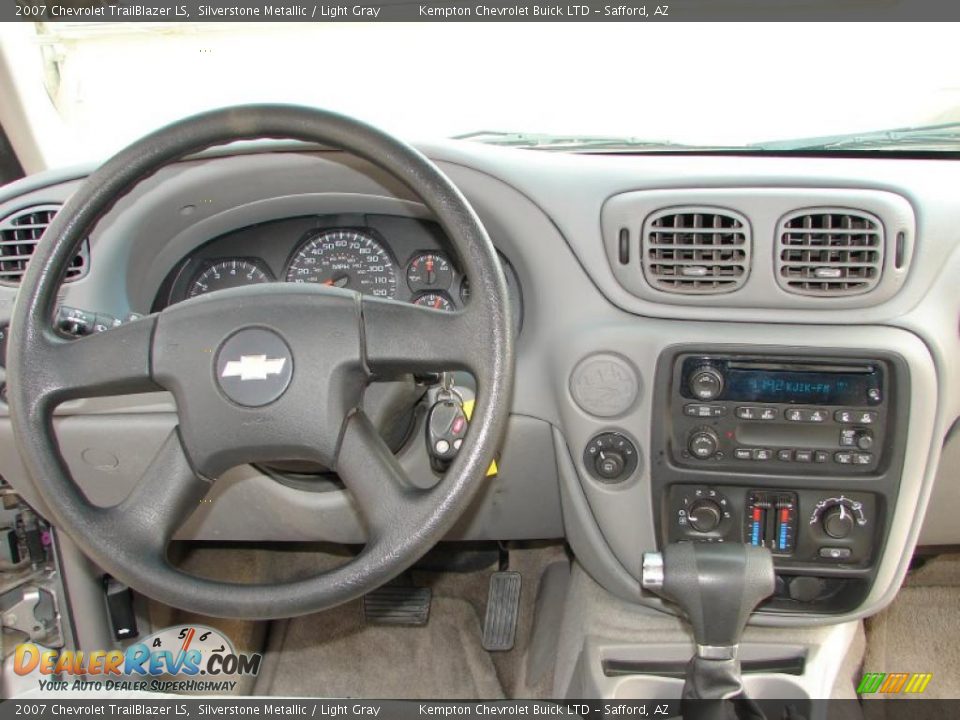 2007 Chevrolet TrailBlazer LS Silverstone Metallic / Light Gray Photo #7