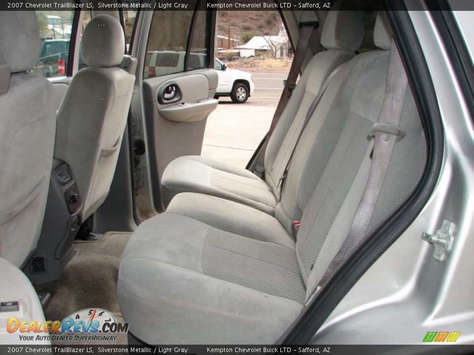 2007 Chevrolet TrailBlazer LS Silverstone Metallic / Light Gray Photo #8