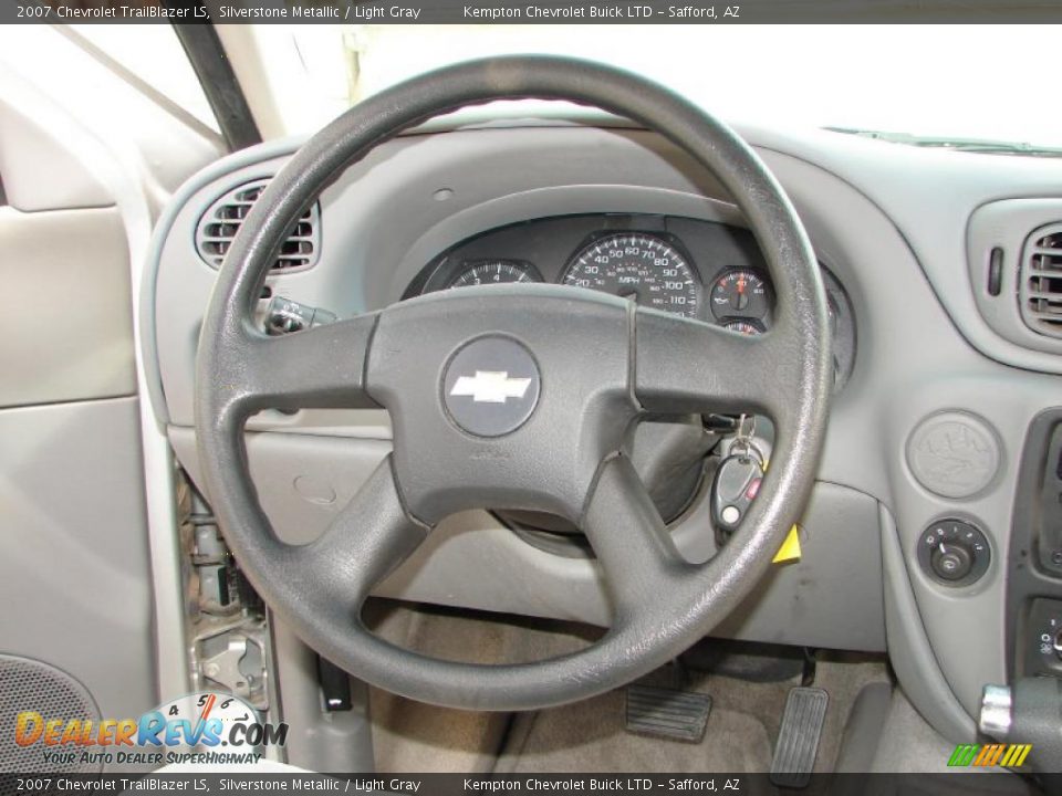2007 Chevrolet TrailBlazer LS Silverstone Metallic / Light Gray Photo #14