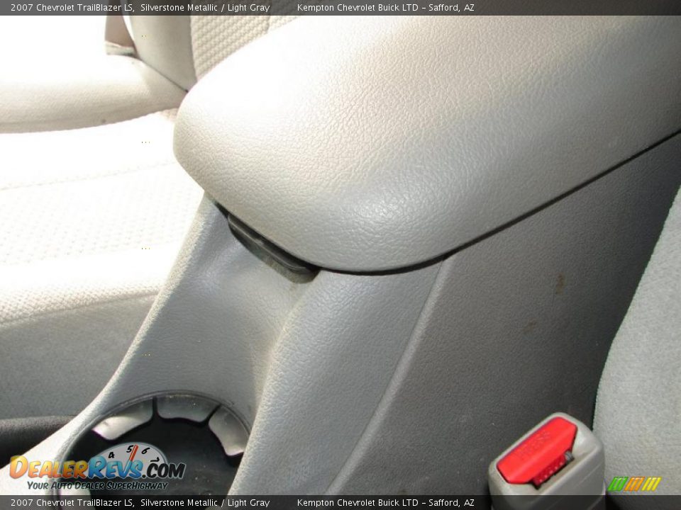 2007 Chevrolet TrailBlazer LS Silverstone Metallic / Light Gray Photo #17