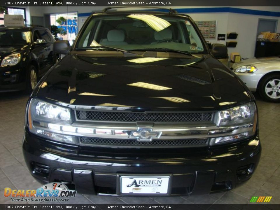 2007 Chevrolet TrailBlazer LS 4x4 Black / Light Gray Photo #3
