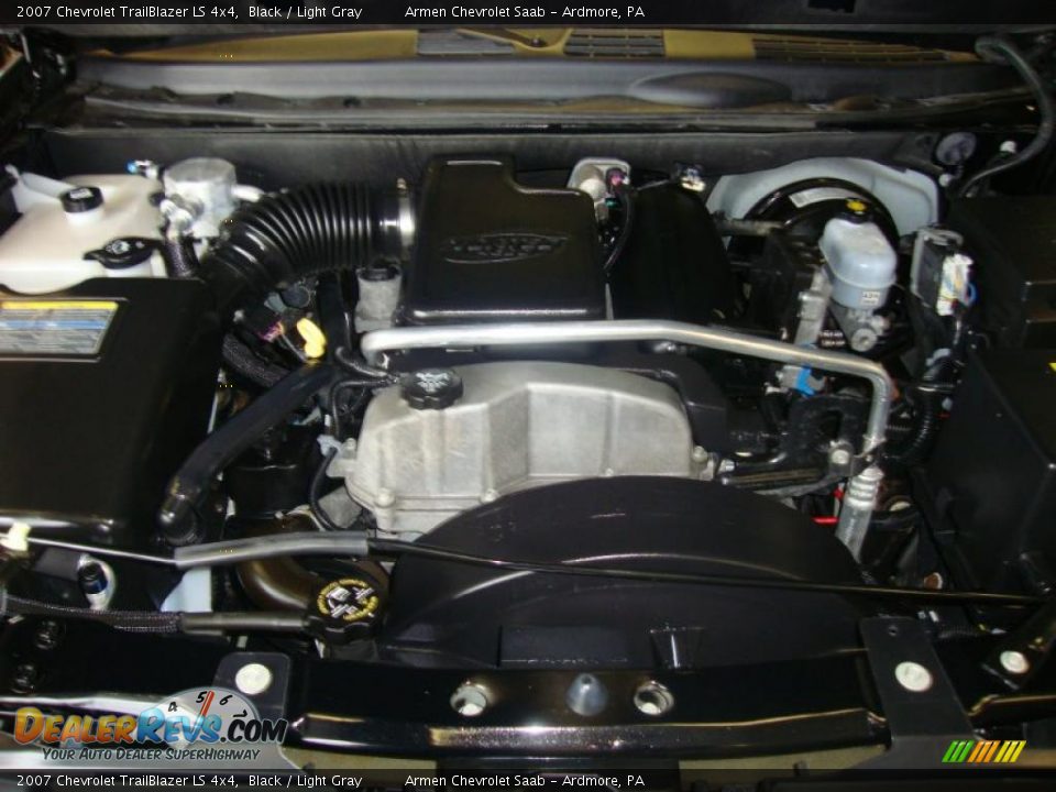 2007 Chevrolet TrailBlazer LS 4x4 Black / Light Gray Photo #28